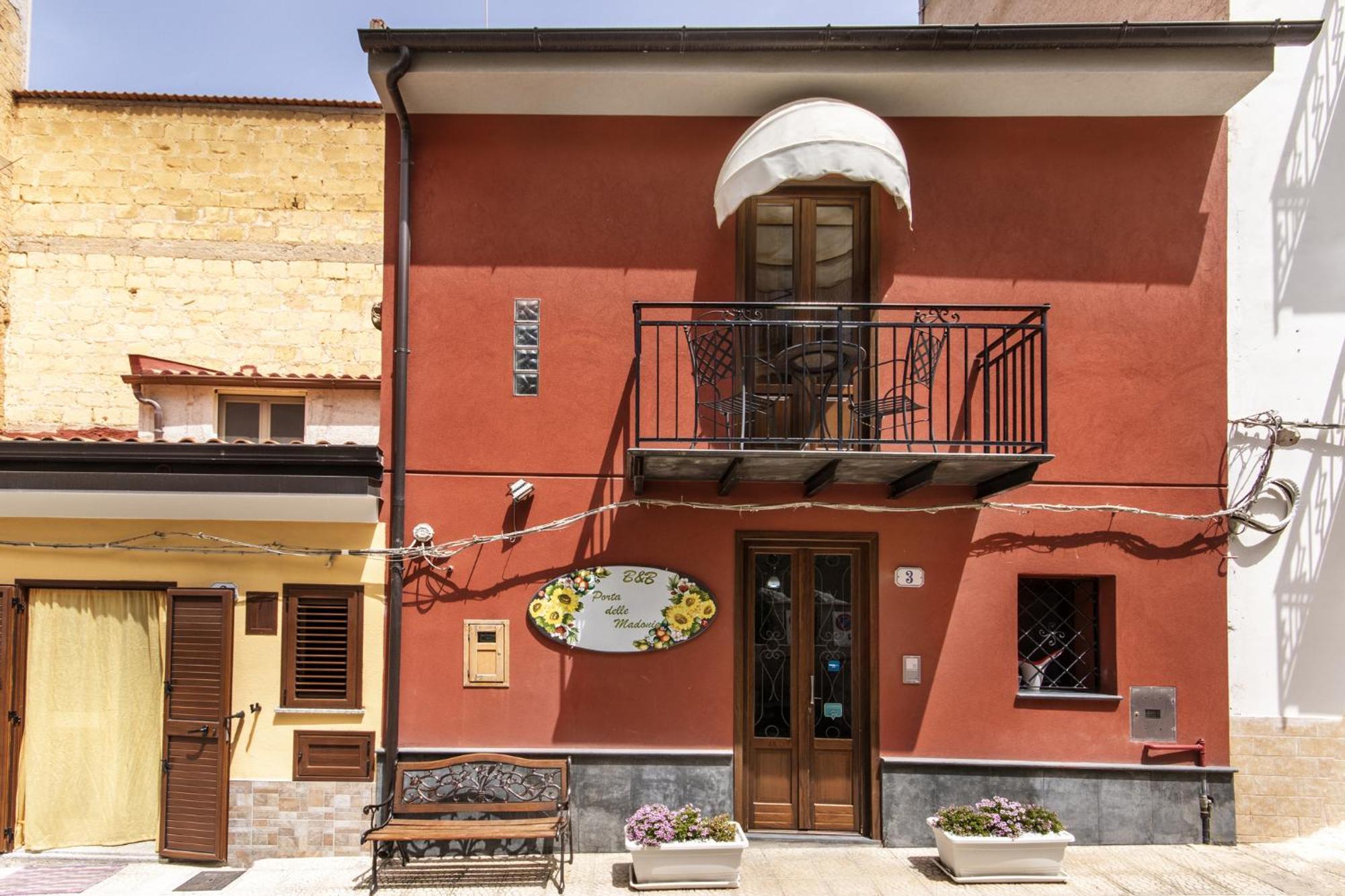 B&B Porta Delle Madonie Campofelice Di Roccella Exterior foto