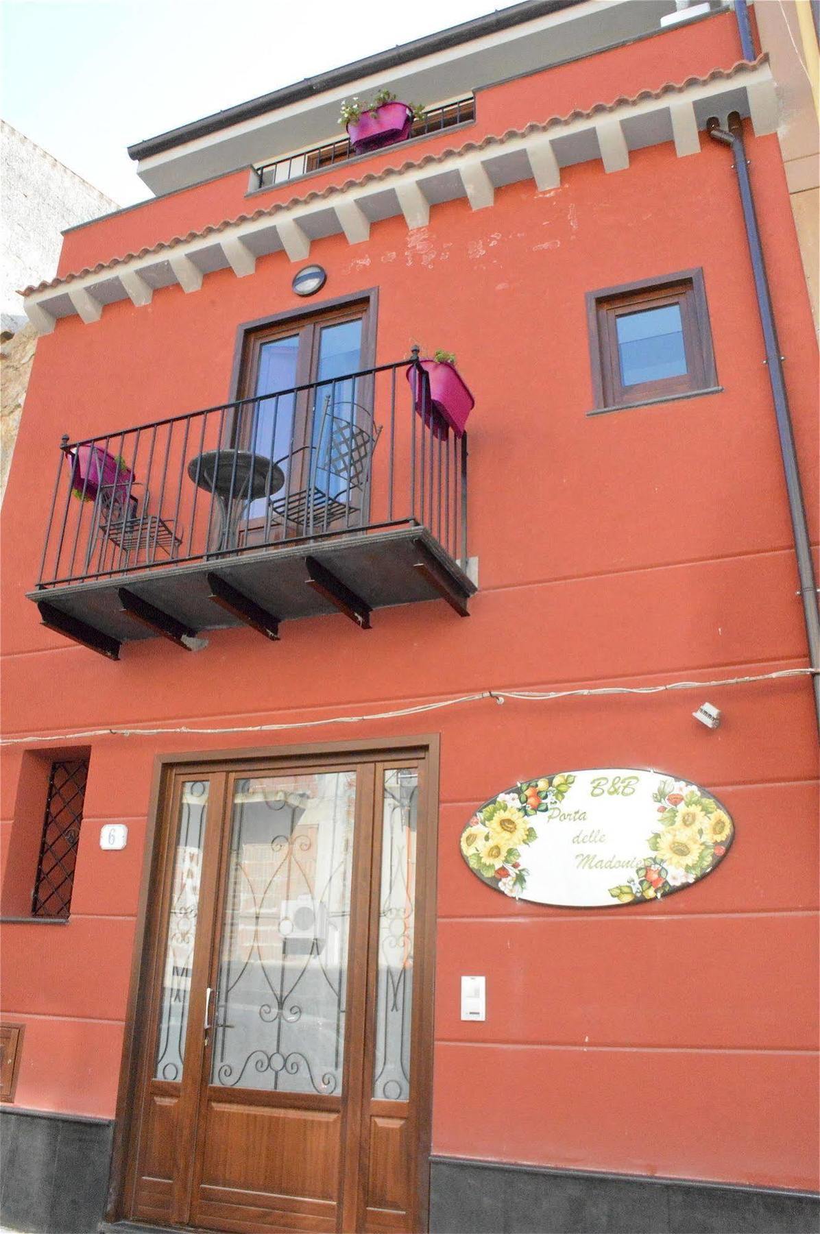 B&B Porta Delle Madonie Campofelice Di Roccella Exterior foto